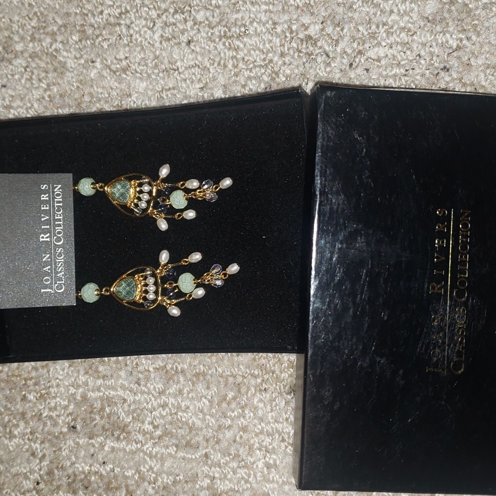 (New not used) Joan Rivers errings